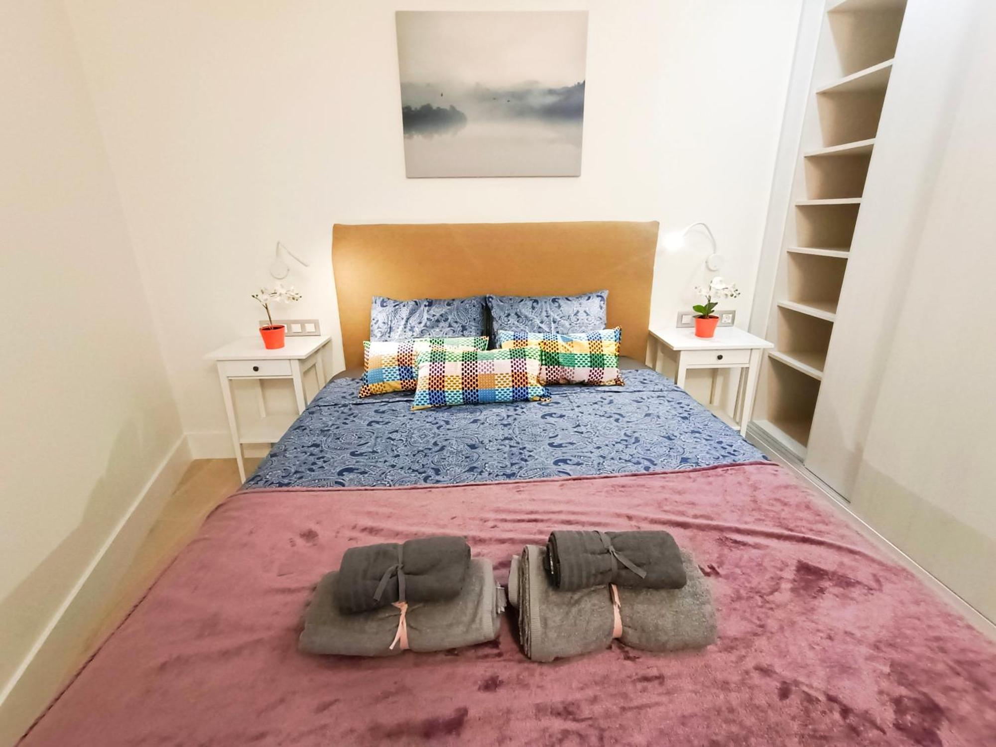 Private Rooms By Plaza Universidad Barcelona Exterior foto